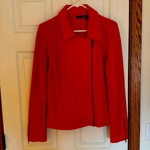 Gently-worn Tahari blazer size large.